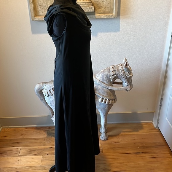 Formal fashions Sz 6 black fitted‎ cowl neck sleeveless dress - Picture 5 of 9